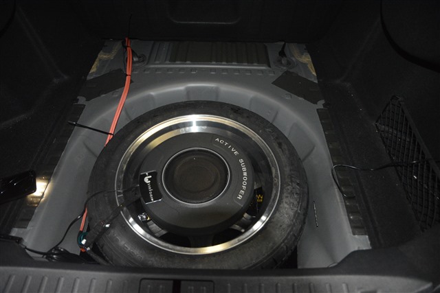 12.诗芬尼S8备胎低音安装效果展示.JPG